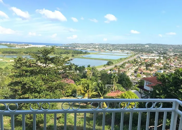2 Bedrooms Panoramic Seaview With Pool Apartment