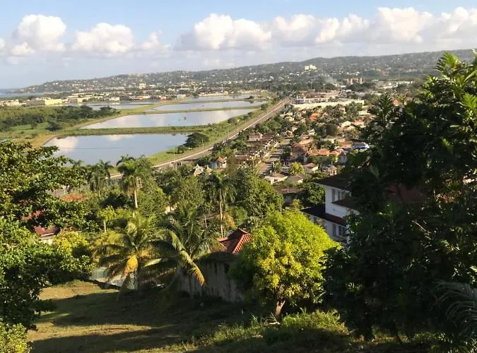 2 Bedrooms Panoramic Seaview With Pool Apartment Montego Bay